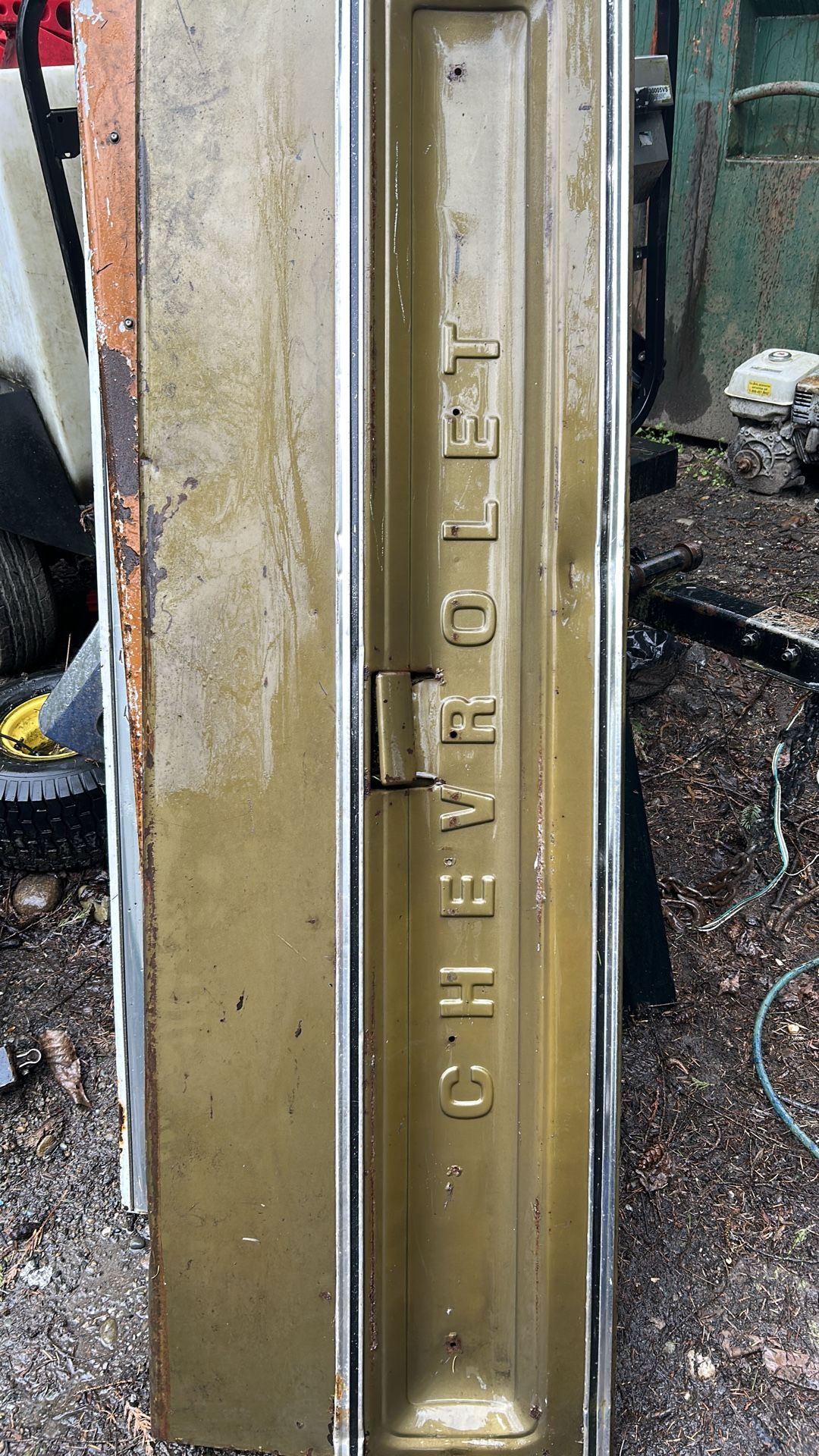 73-87 CHEVY TAILGATE (full-size)