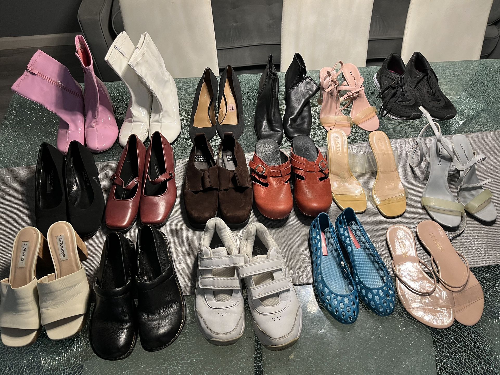 17 Pair Of Shoes Size 7