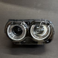 LH 2015-2020 Dodge Challenger Headlight Assembly Black Halogen LED Headlamp Driver Side