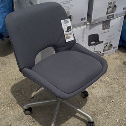 Bulk Office Chairs|Mid Back Task Chair | 275lb capacity | Hydraulic lift & 360 spin