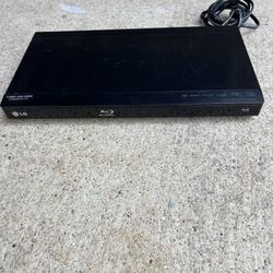 LG BD610 Home Entertainment AVCHD 1920x1080 Full HD Blu-Ray Disc Player (No Remote)