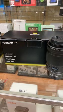 Nikon Z 105 mm f2.8 open box