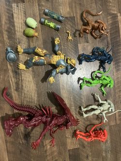 Alien & Predator Toys