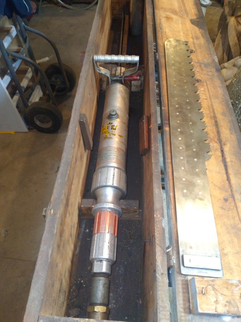 Underwater Pneumatic Saw