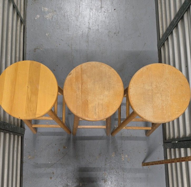 29" Wooden bar stools