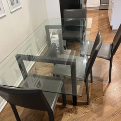 Dining table With Glass Top