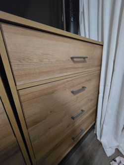 Bedroom Dressers & Night Table