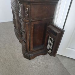 King Bedroom Set