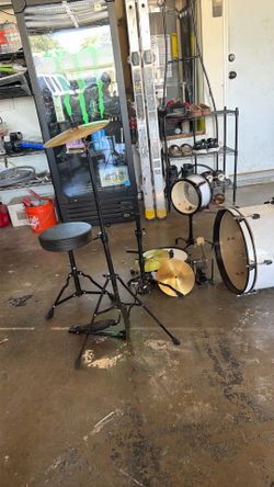 Kids drum set