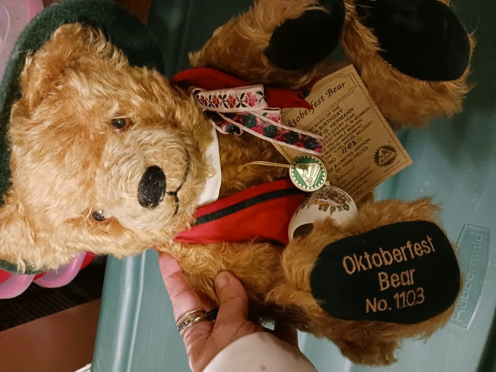 Okotberfest Bear