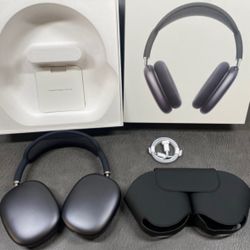 Apple AirPods Max  – Excellent Condition Includes: Original box, Smart Case, charging cable, and all accessories