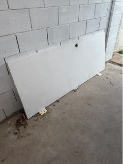 Free door
