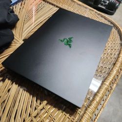 Razer Blade 16 (2024) RTX 4080 Gaming Laptop 