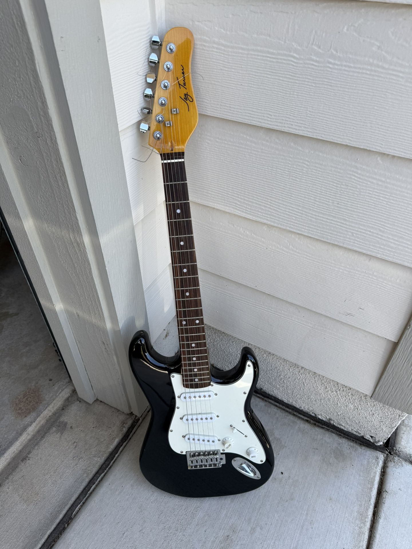 Jay Turser double cutaway guitar 🎸 in great condition!!