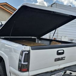 Snugtop Bed Cover Truck  2006 GMC Sierra Chevy Silverado  2500hd