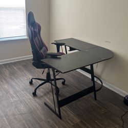 gaming chair/desk (willing to sell separate too) 