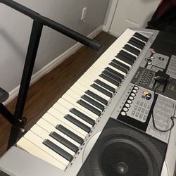 Piano Keyboard + Stand 