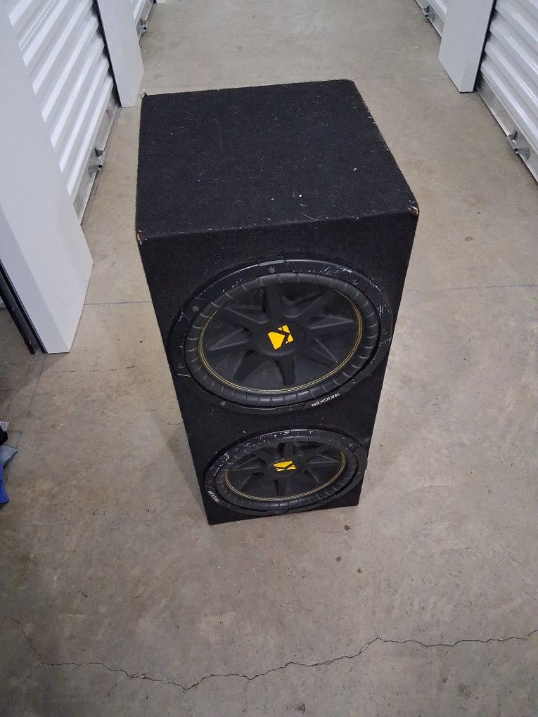 2 10inch Kicker Subs