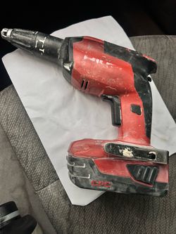 Hilti gun  and battery 40$