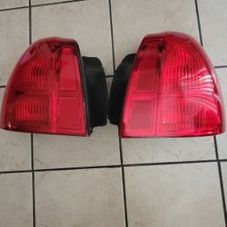 2003 2011 Lincoln Town Car Tail Lights 