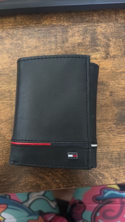 Tommy Hilfiger Men's Leather Leif RFID Trifold Wallet with Double ID, Black
