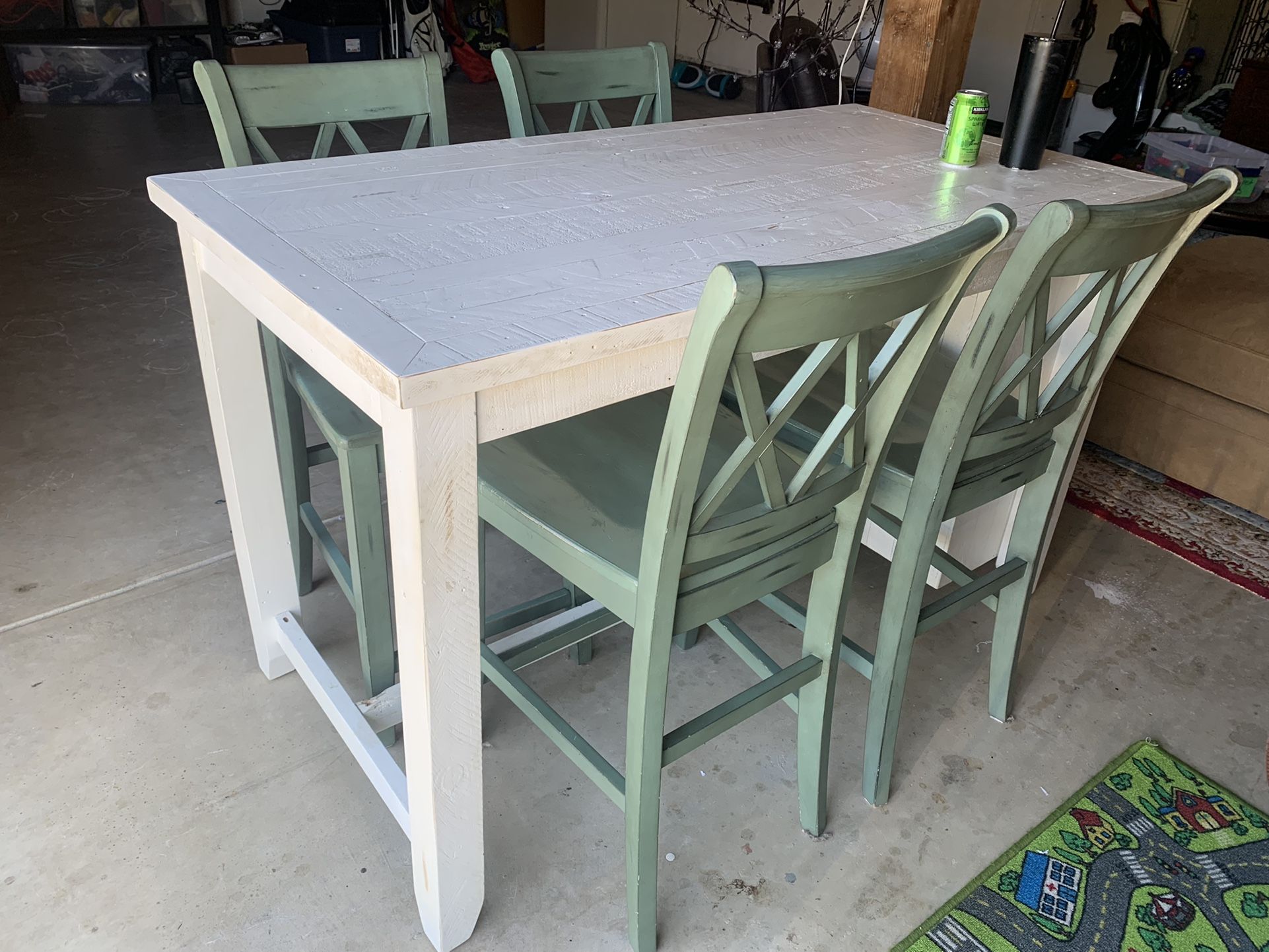 Farmhouse Breakfast Table And Chairs 