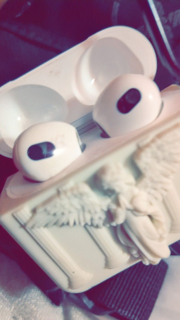 3rd Gen Apple Airpods