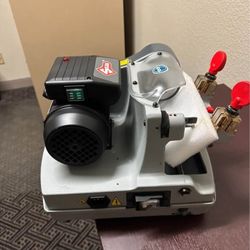 Key machine