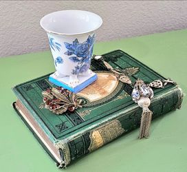 Vintage Japanese Porcelain Compote Hand-Decorated Estate Kept Blue Flowers Gold