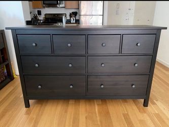 Dresser pine wood