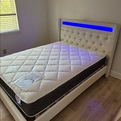 CAMA QUEEN NUEVA BIENE EN CAJA CON COLCHON