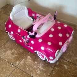 Minnie Mouse Car, Esta Simi Nuevo