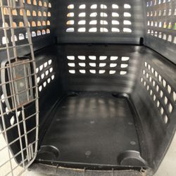 Dog Carrier Large Like New. $20