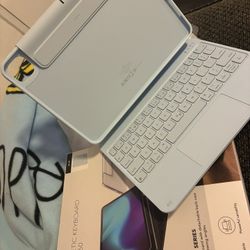 Ipad Case + Keyboard 
