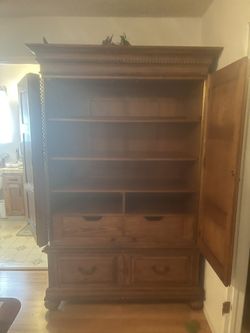 Bedroom Furniture Set