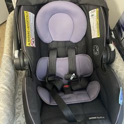 Graco Car seat With Base And Bassinet With Mattress