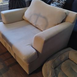 Loveseat 