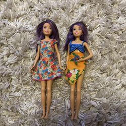 2 Skipper Barbies