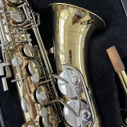 BUNDY II Saxophone 