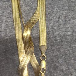 14K GOLD NECKLACE 24IN LONG