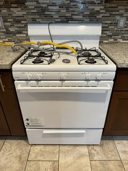 Stove Microwave And Dishwasher