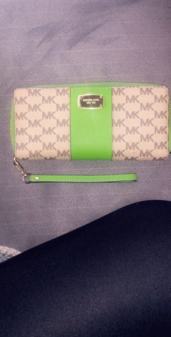 MK WRISTLET WALLET