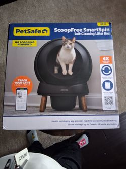 Scoopfree smart spin self cleaning litter box
