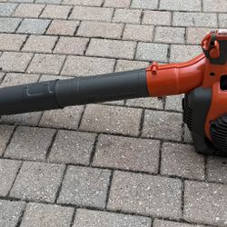 Husqvarna 125BVx Gas Leaf Blower