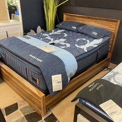 Brown Queen Panel Bed, Dresser and Nightstand 3-piece Bedroom Set / sheesham wood