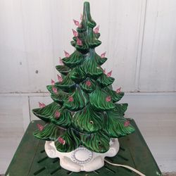 Atlantic Mold Ceramic Christmas Tree