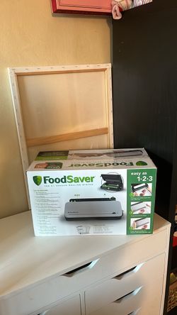 FoodSaver VS3130 Multi-Use Vacuum Sealing System with Handheld Sealer