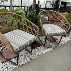 Patio Chairs.   Patio Furniture.