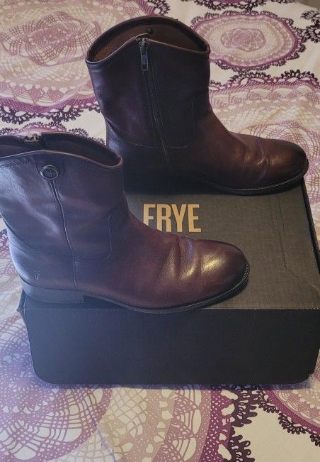 Frye Women's Melissa Button Short 2