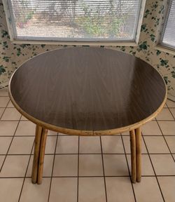 Rattan 42” Dining Table With Extender, Sturdy Construction